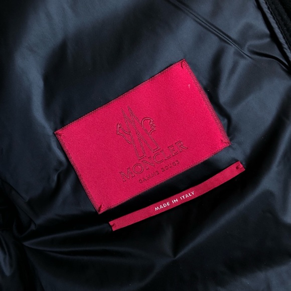 Moncler Arnica High neck puffer jacket Size 1 NWOT - Picture 8 of 8